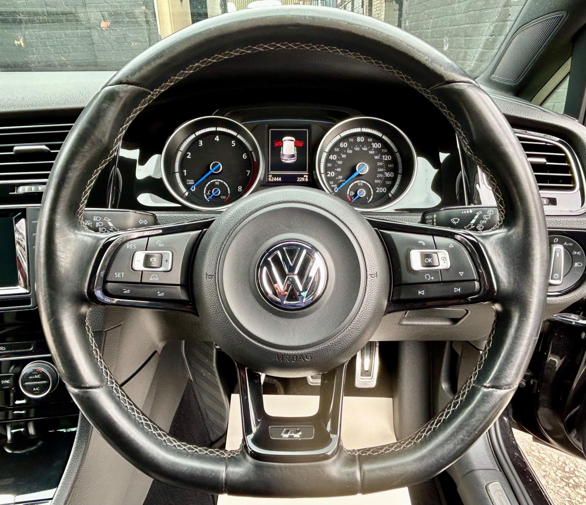 Volkswagen Golf view 13
