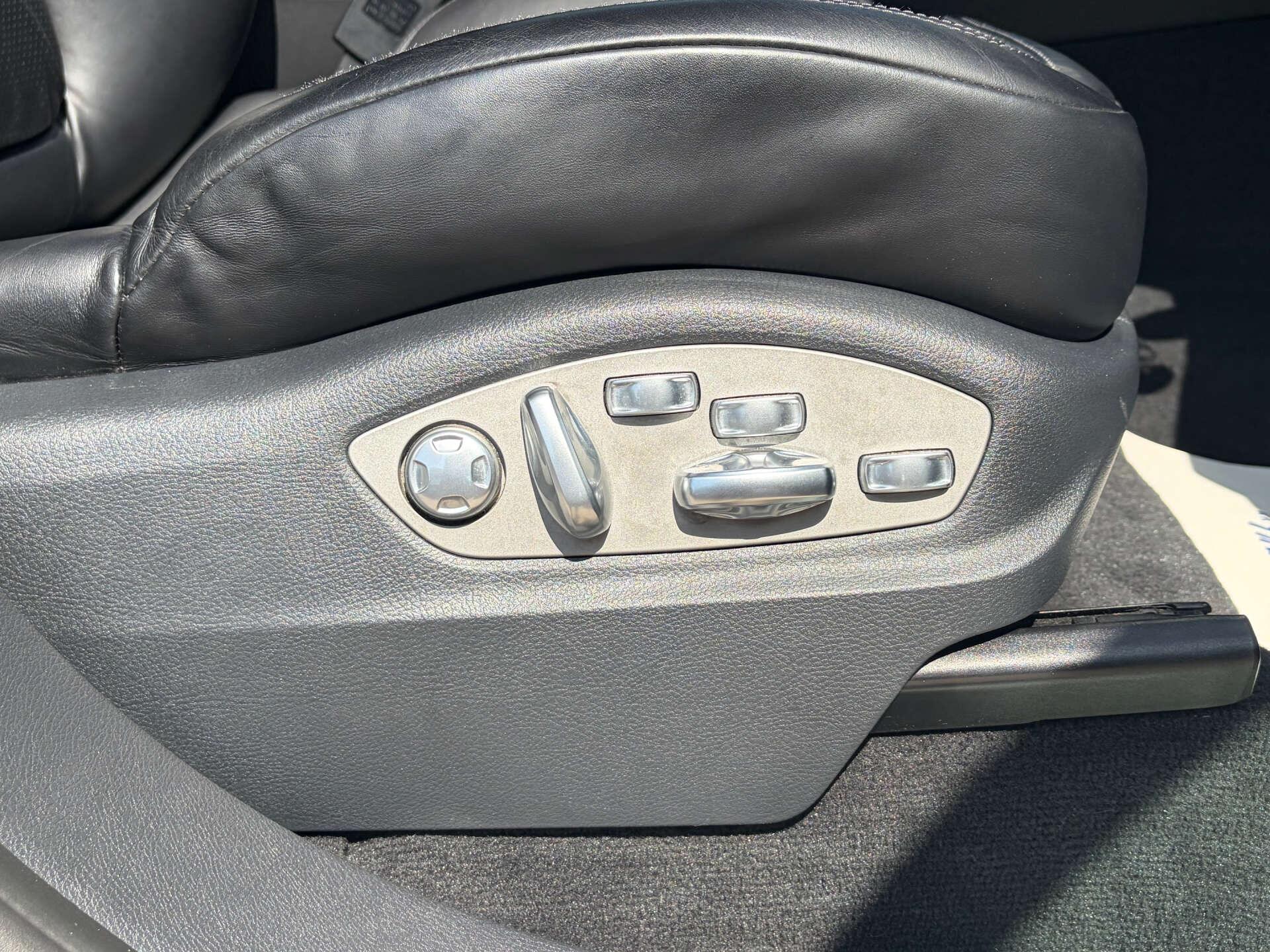 Porsche Cayenne view 23