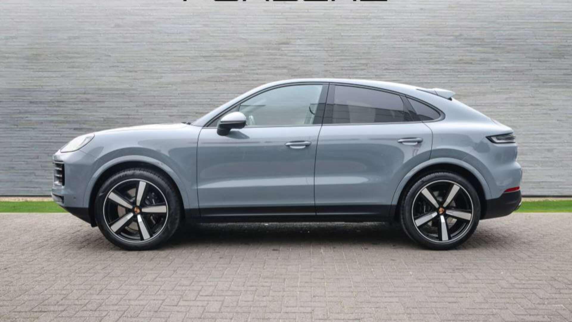 Porsche Cayenne view 9