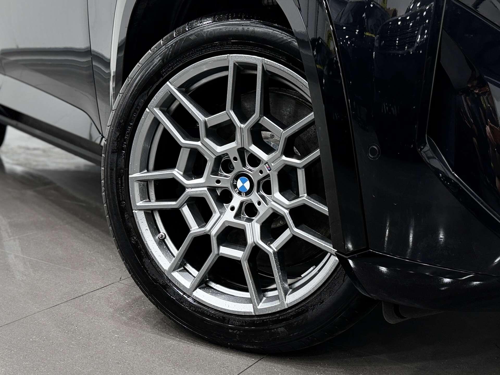 BMW XM view 10