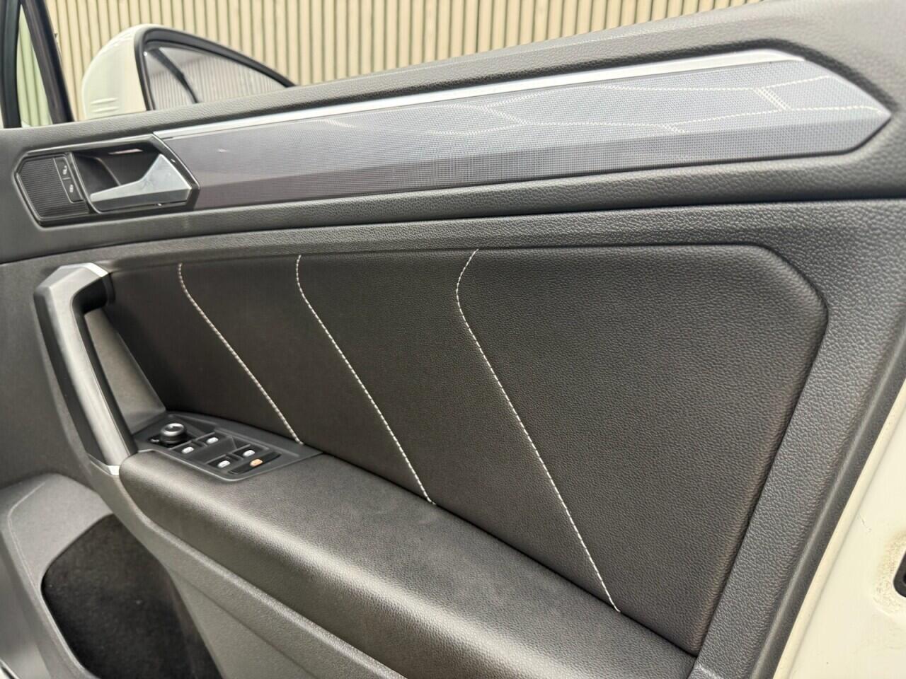 Volkswagen Tiguan view 10