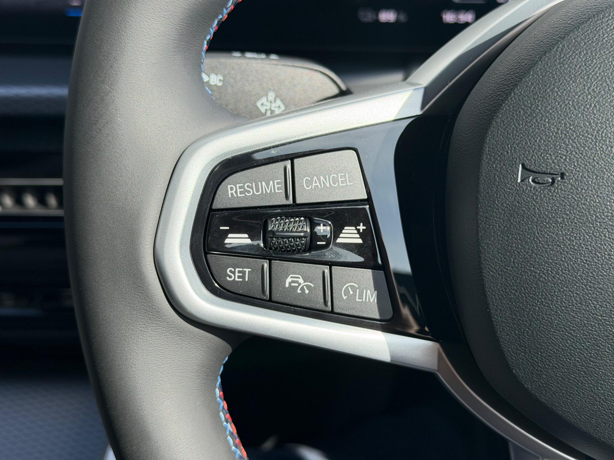 BMW I4 view 14