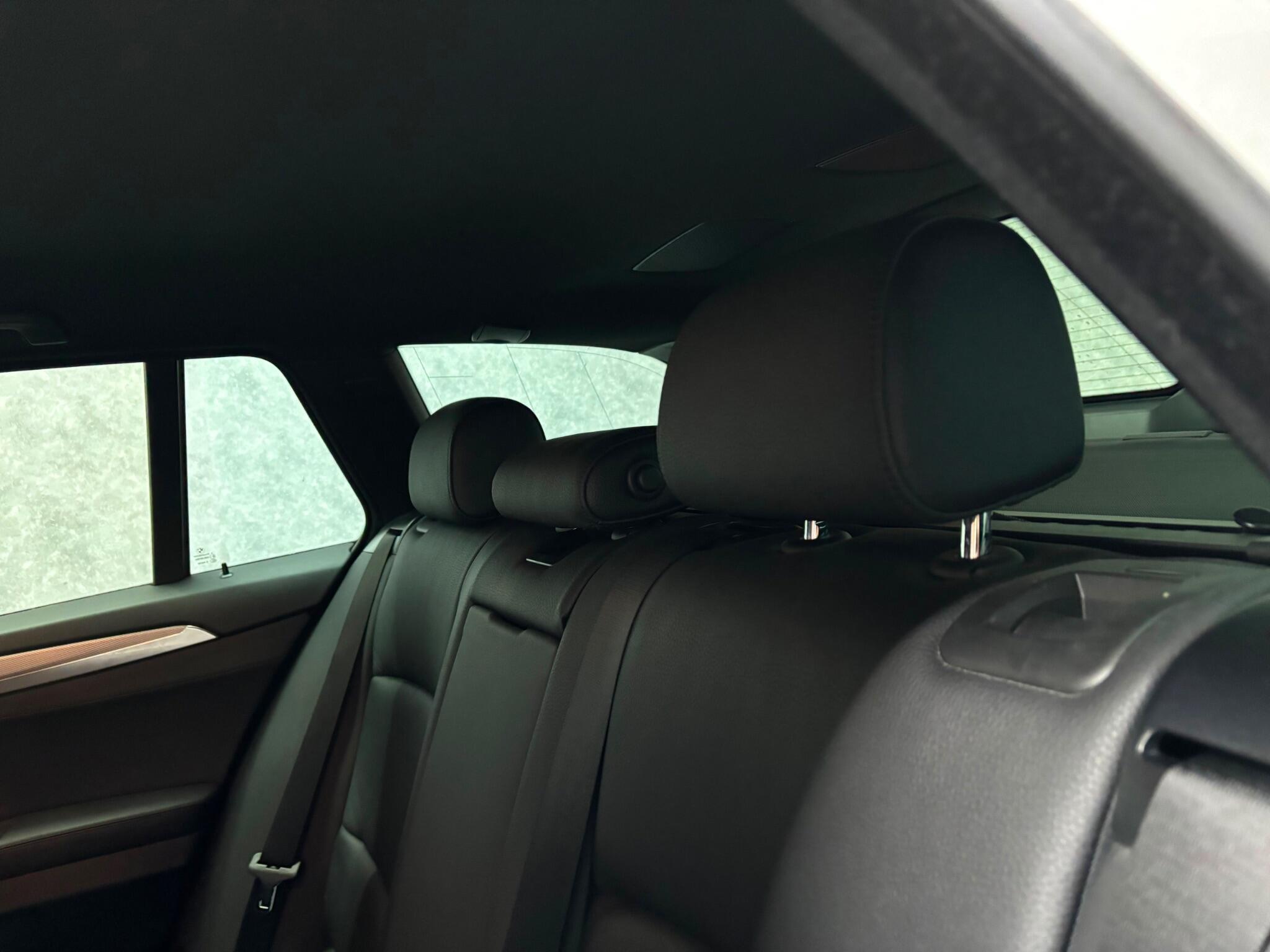 BMW 5 Series view 13