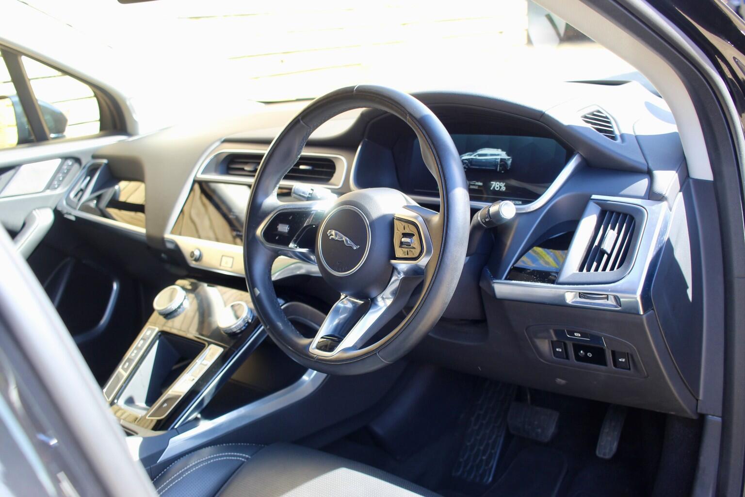 Jaguar I-Pace view 4