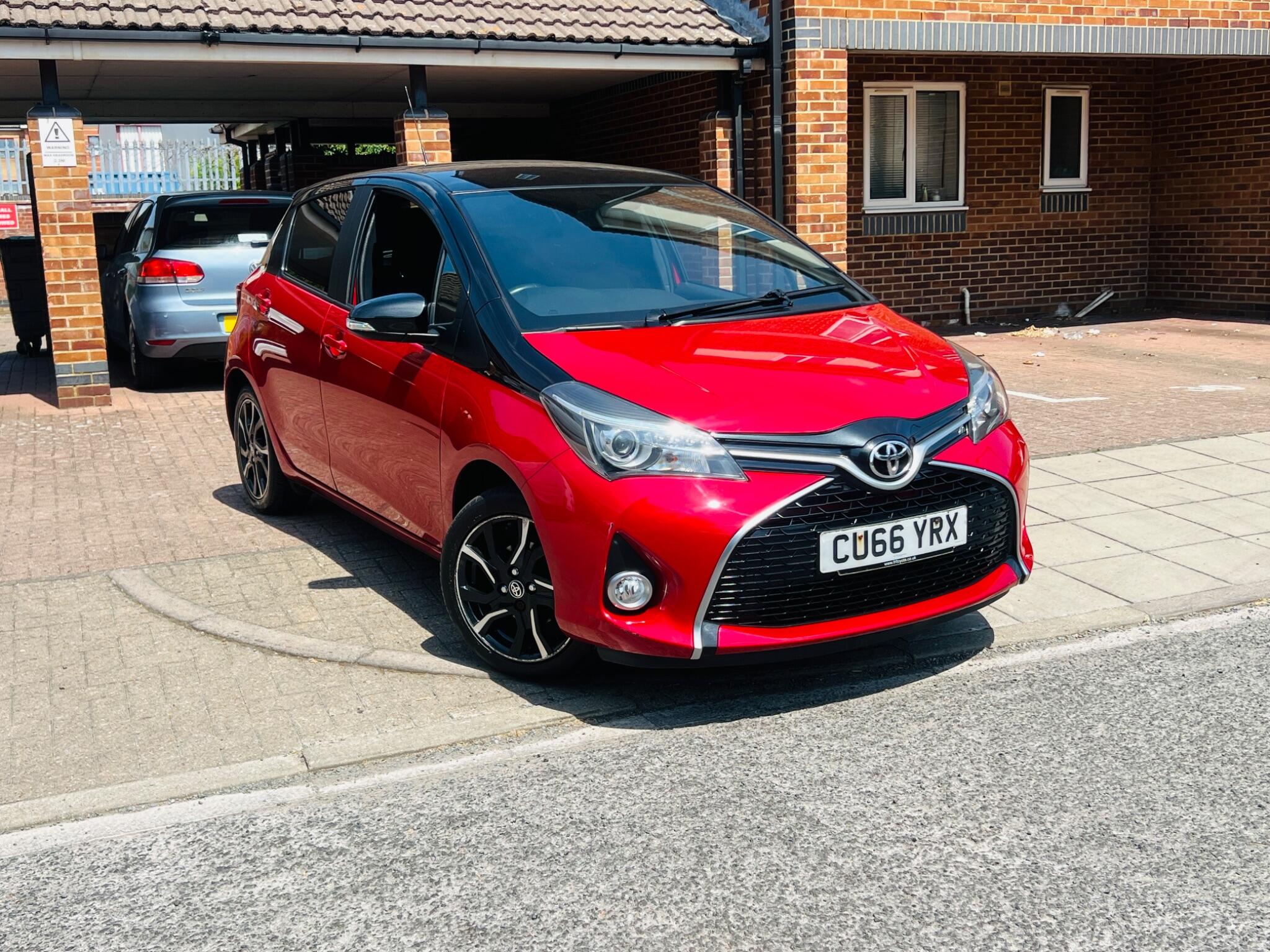Toyota Yaris view 11