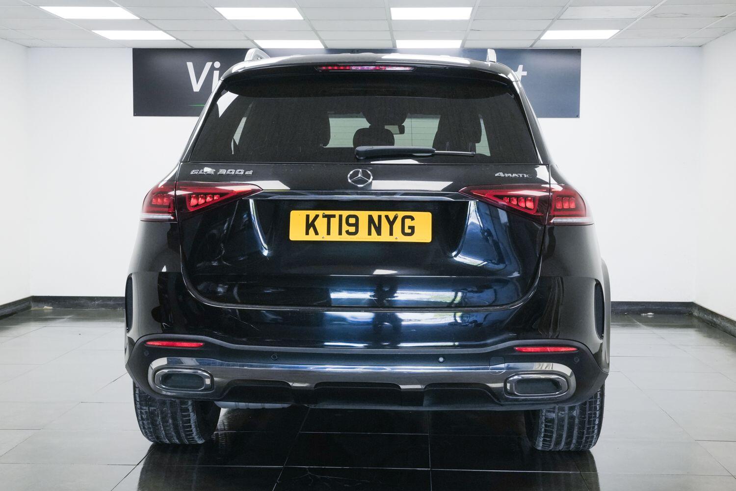 Mercedes-Benz Gle view 2