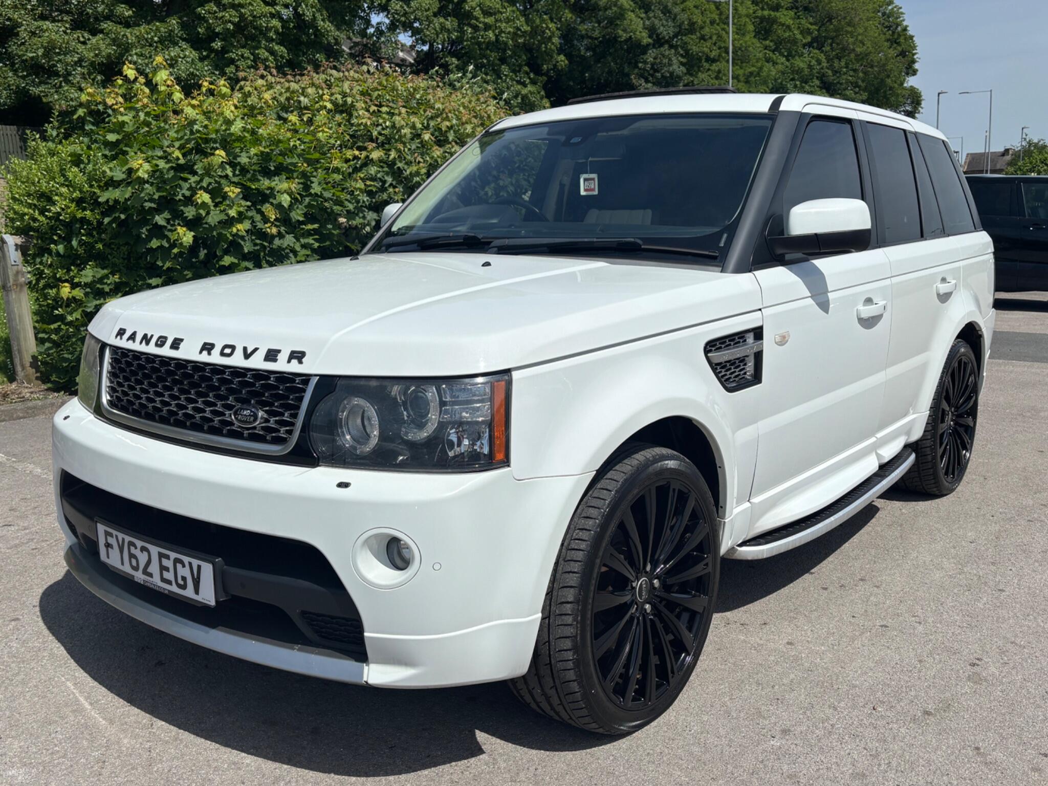 Land Rover Range Rover Sport main image