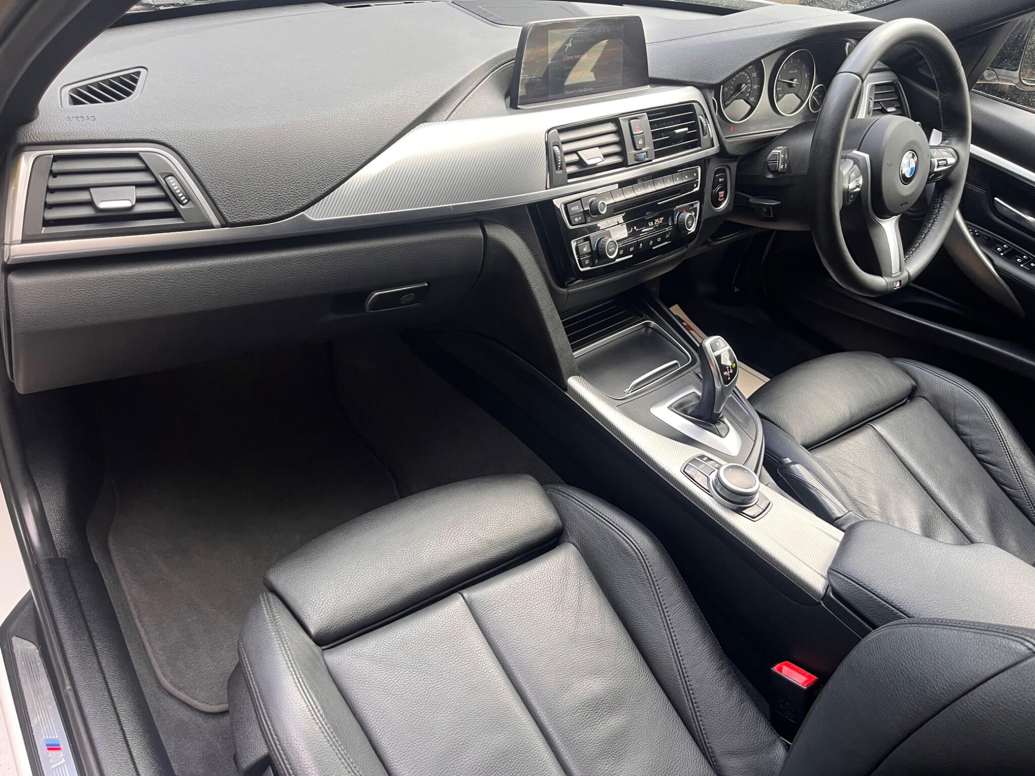 BMW 3 Series view 33