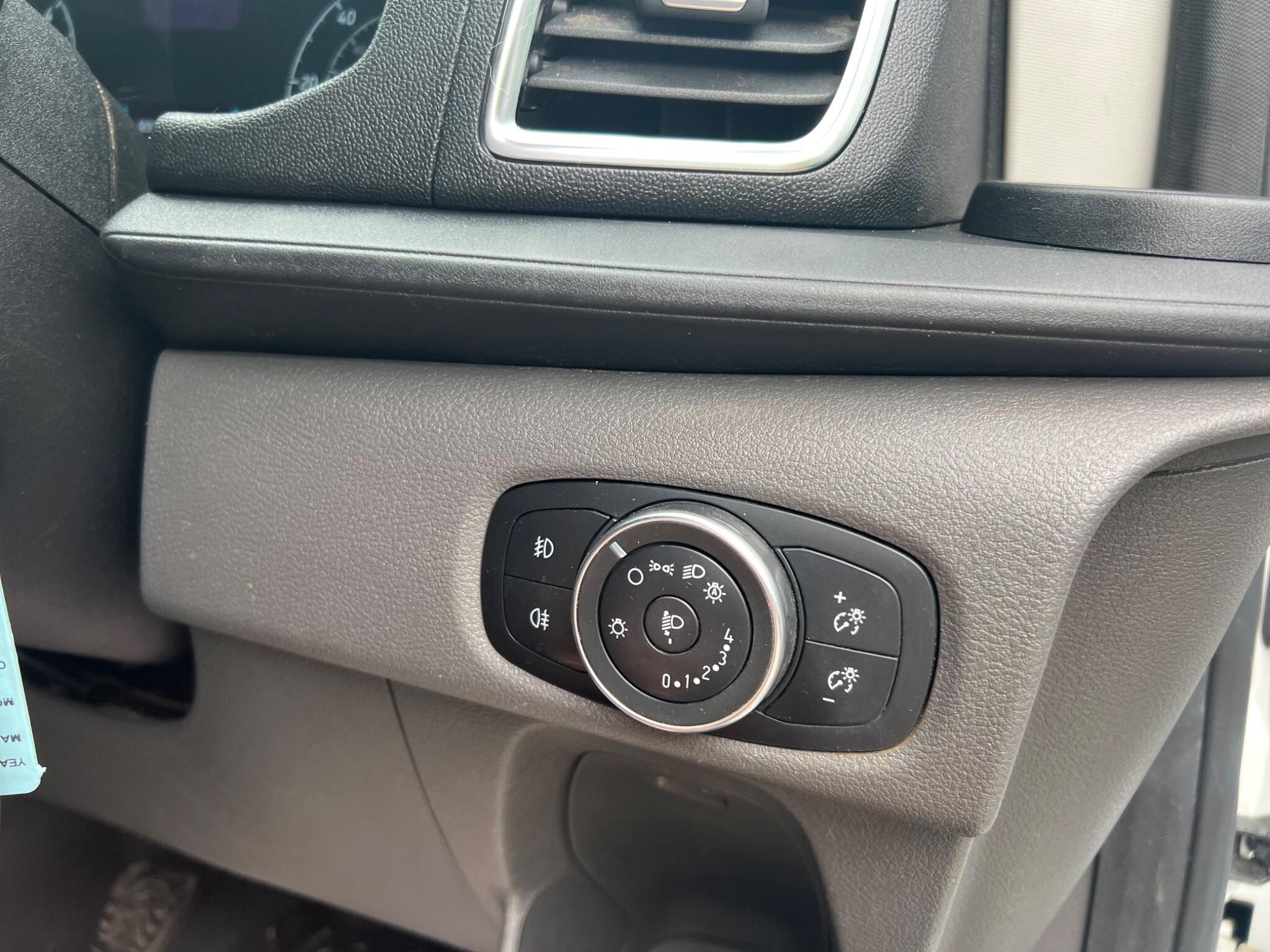 Ford Transit Custom view 65