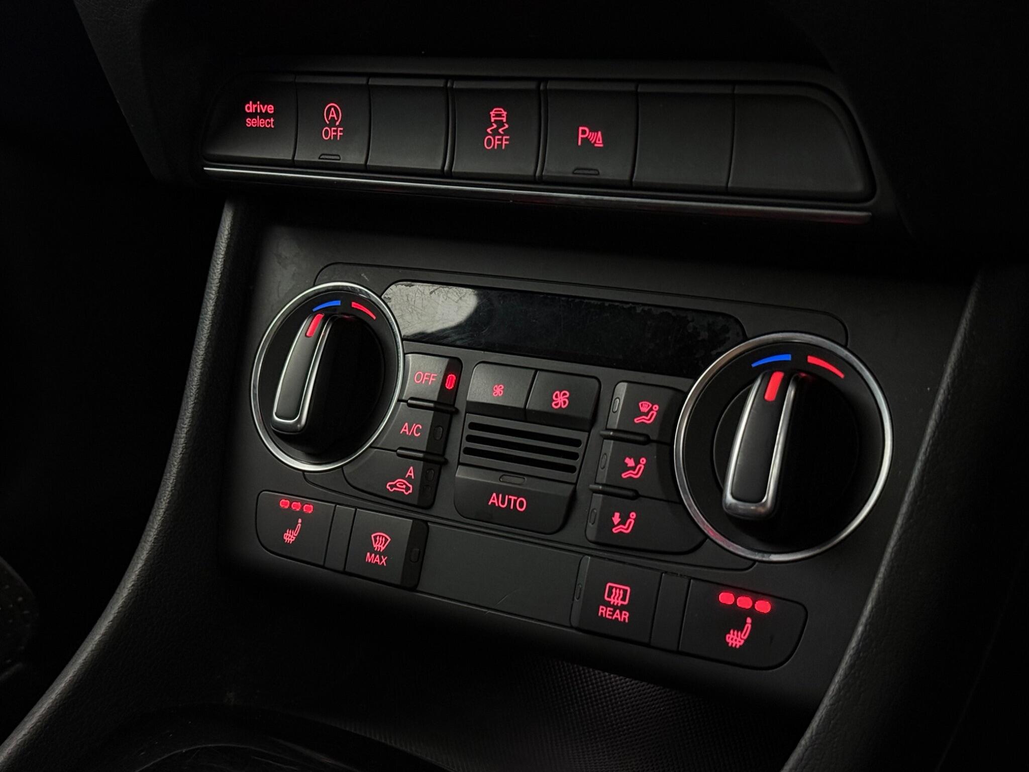 Audi Q3 view 19