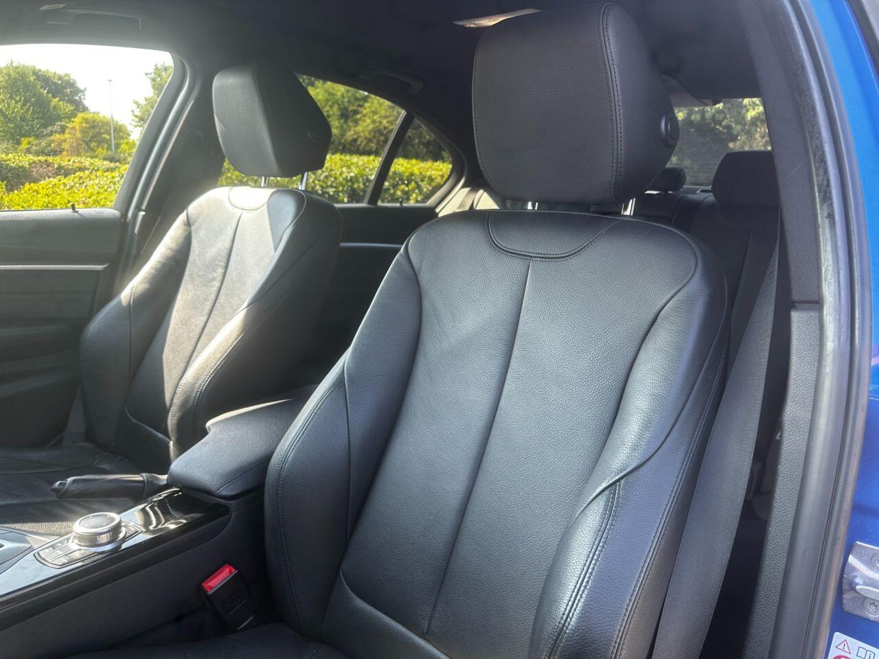 BMW 3 Series view 27