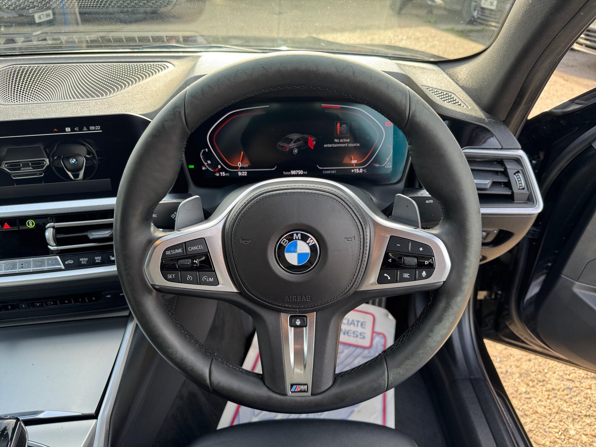 BMW 3 Series view 24