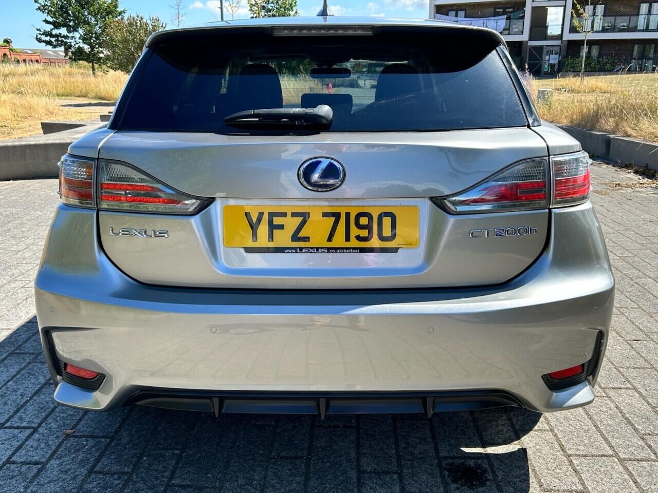 Lexus CT view 12