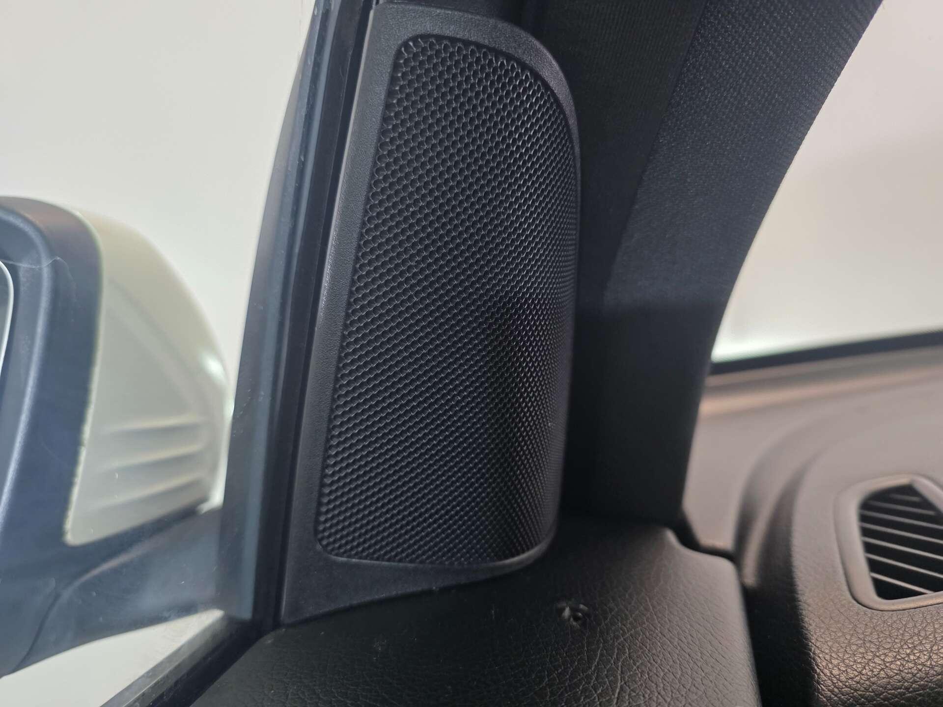 Mercedes-Benz GLC view 36