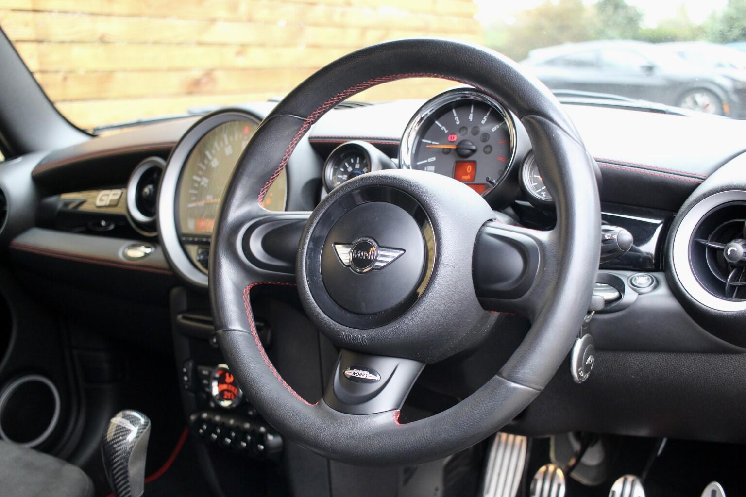 Mini Hatch view 19