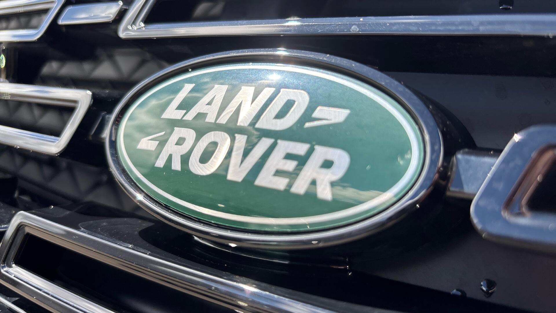 Land Rover Range Rover Velar view 47