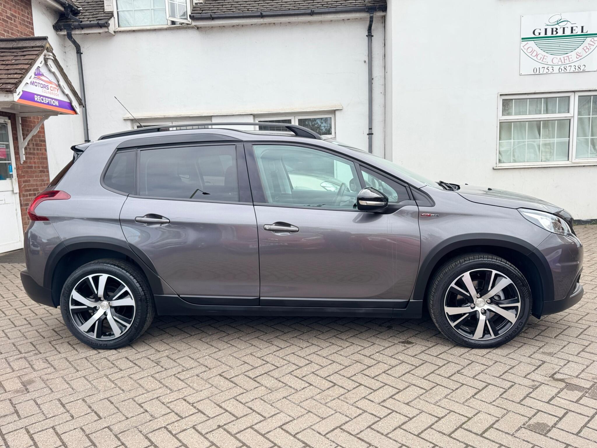 Peugeot 2008 view 6