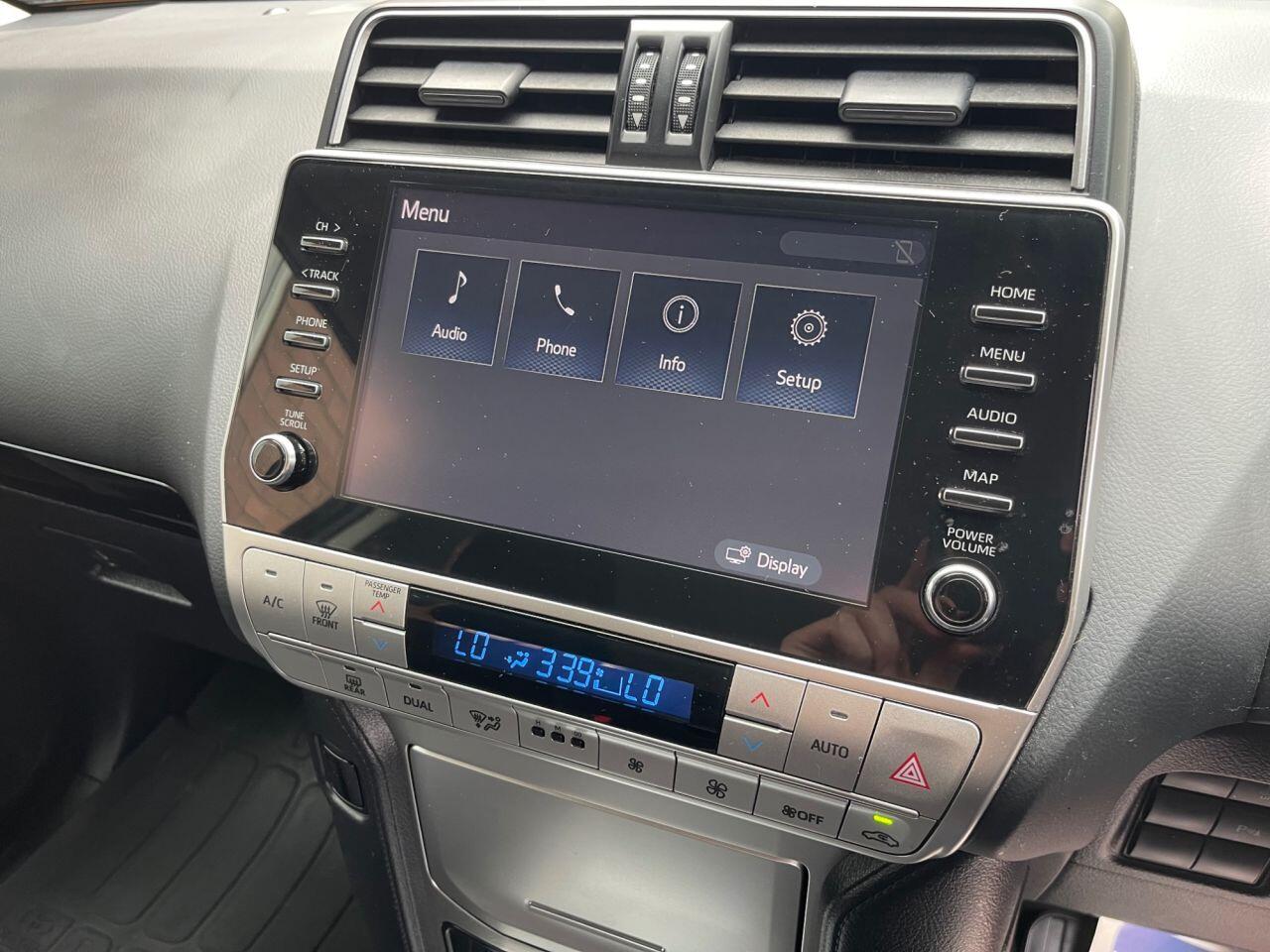 Toyota Land Cruiser view 20
