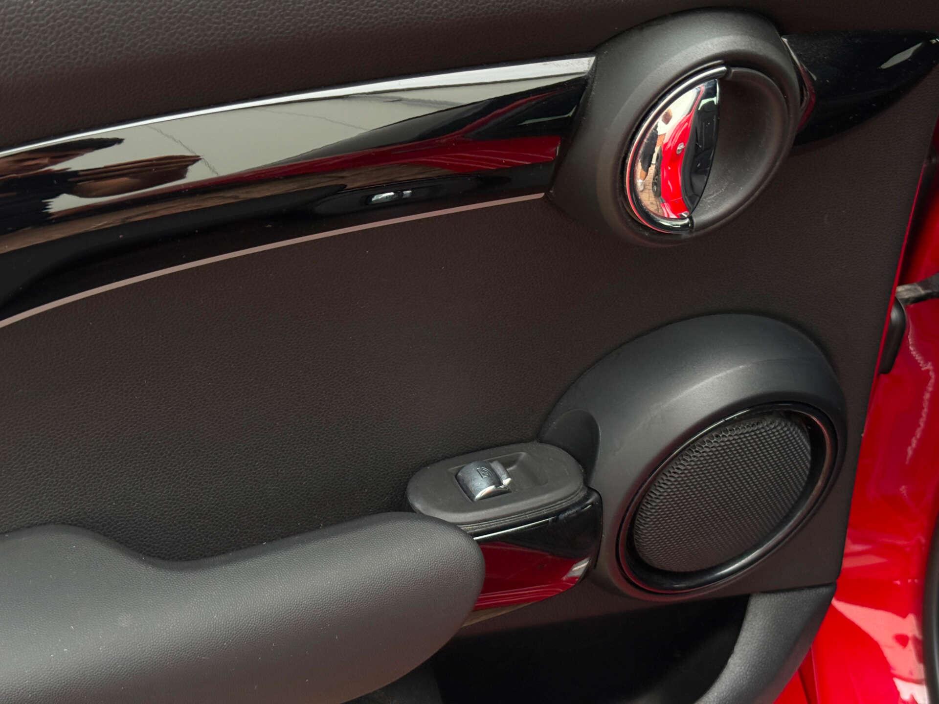Mini Cooper view 37