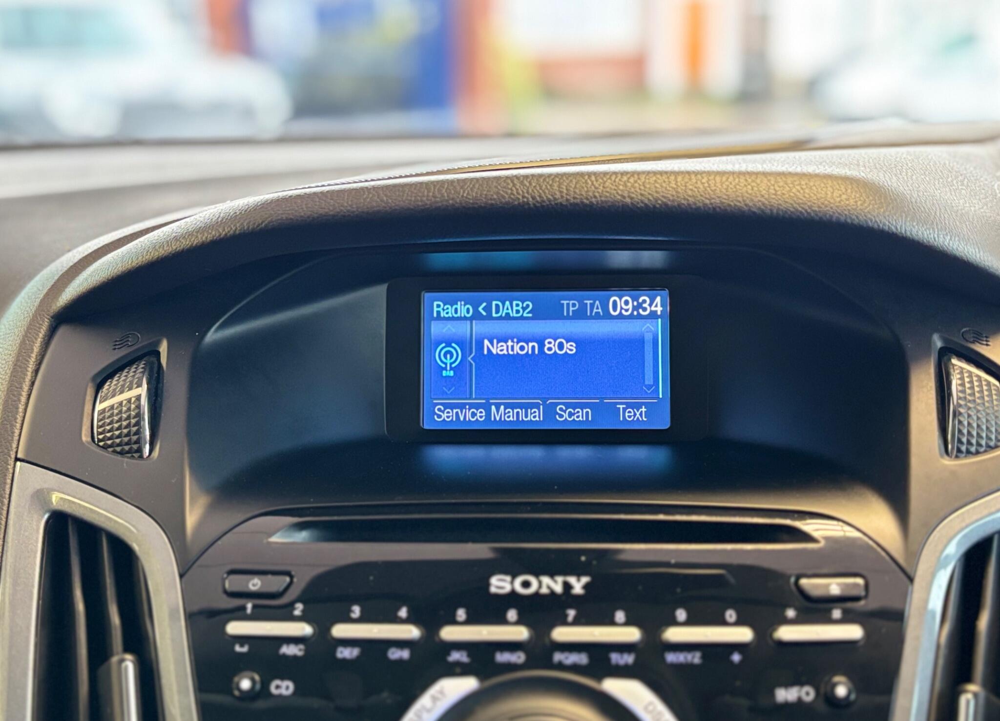 Ford Focus view 20