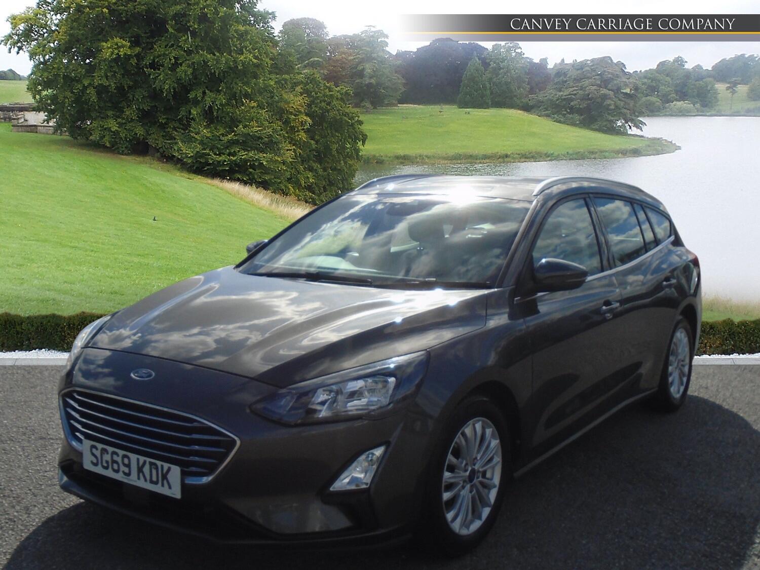 Ford Focus view 2
