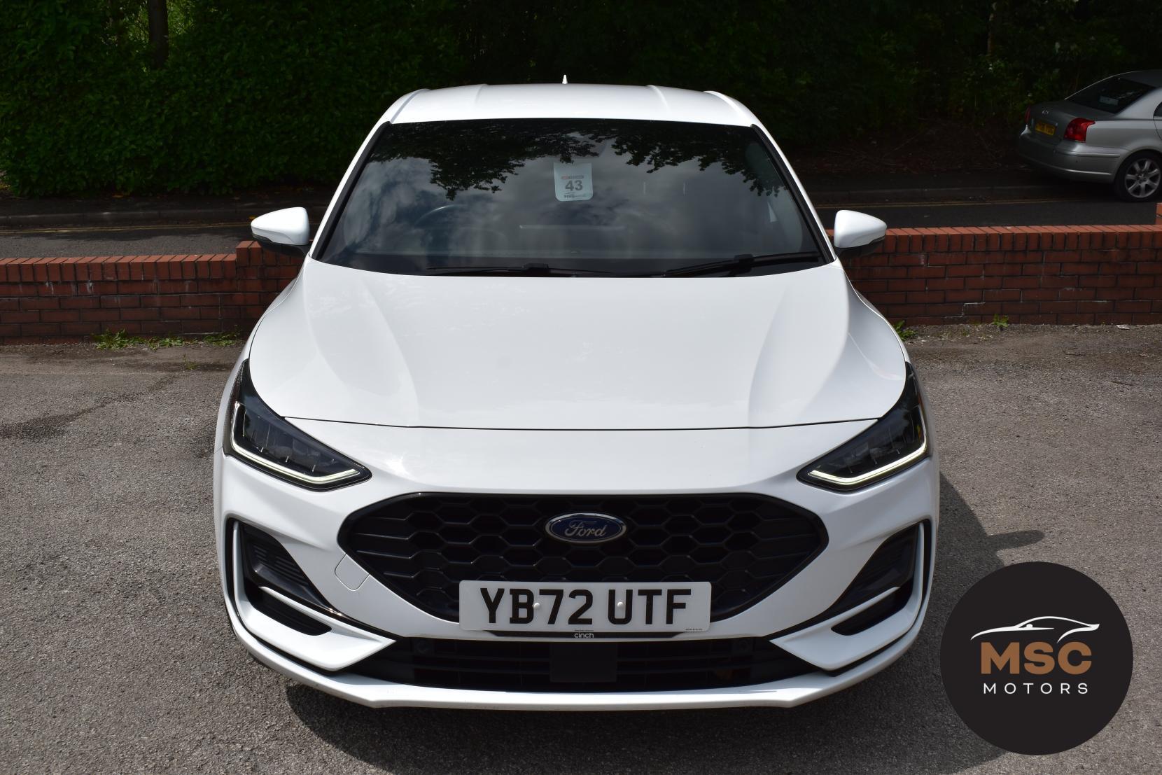 Ford Focus view 3