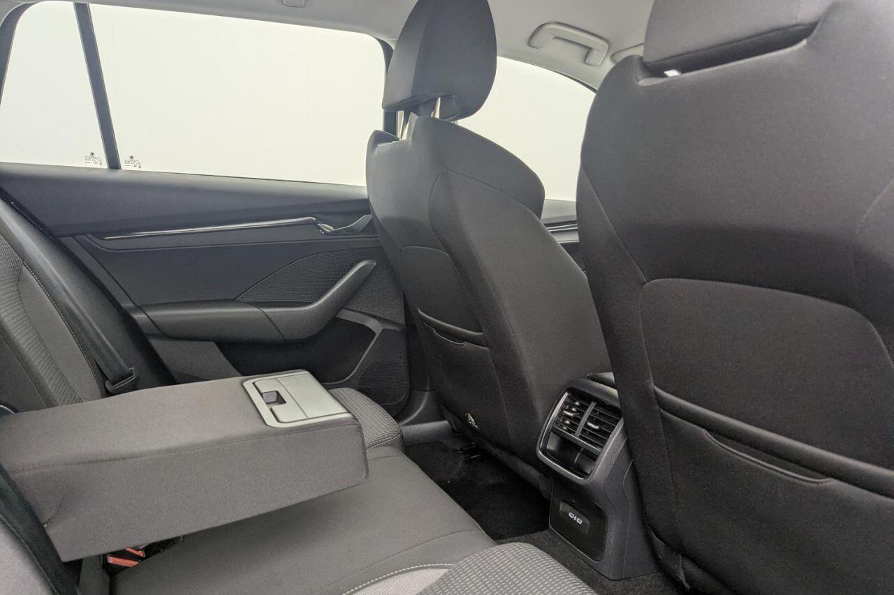 Skoda Octavia view 18