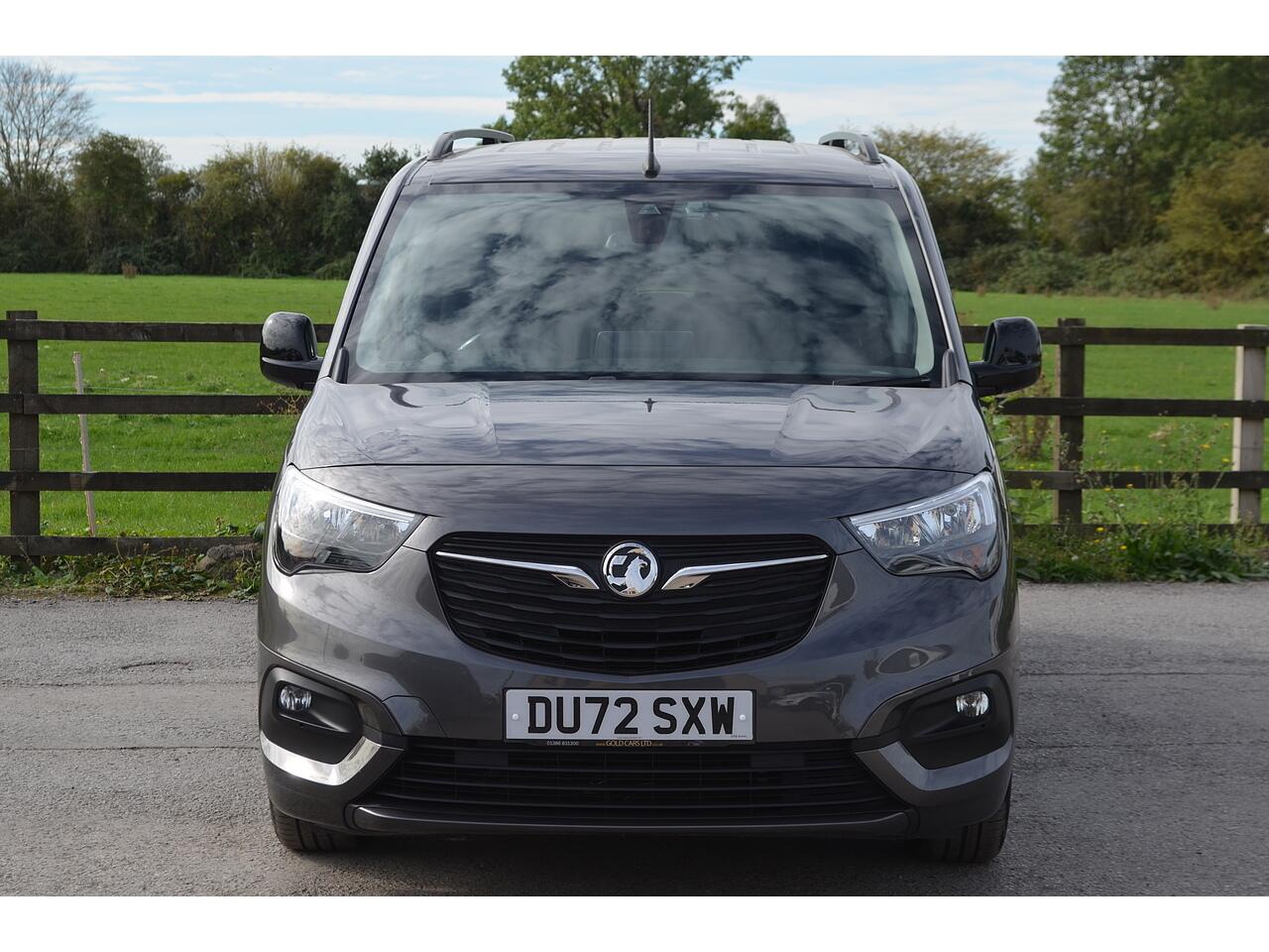 Vauxhall Combo Life view 4