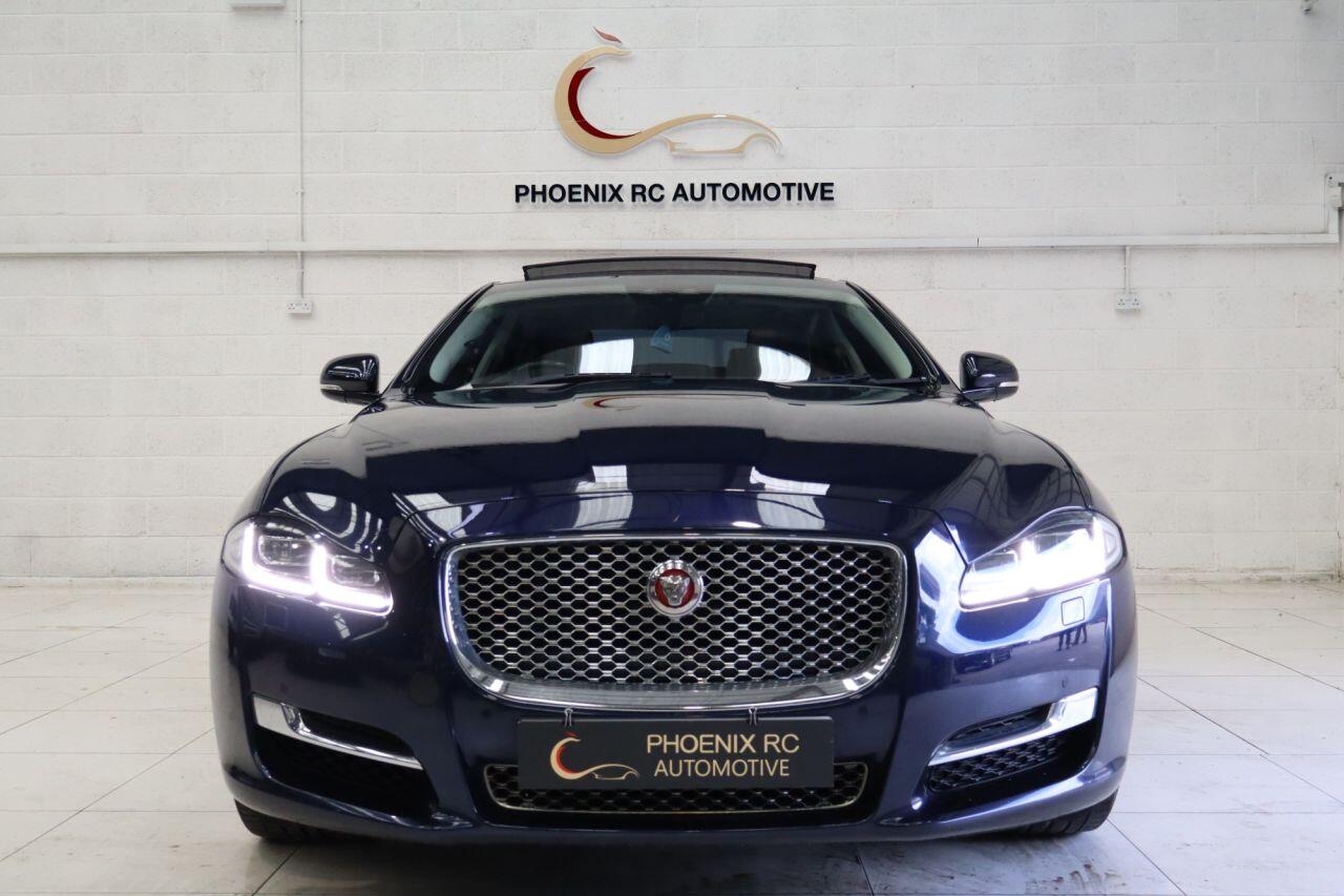 Jaguar XJ view 5