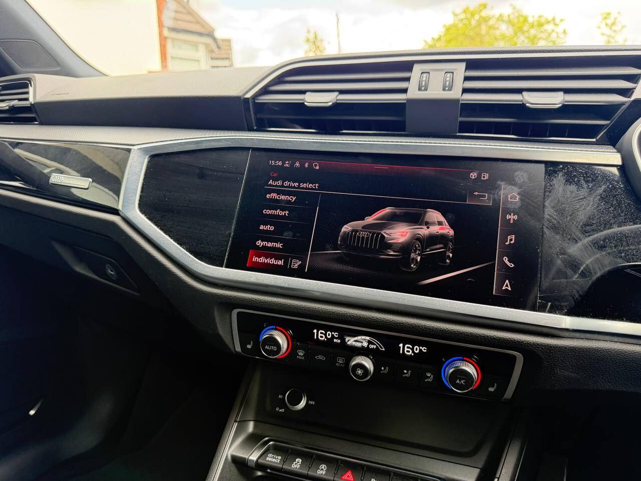 Audi Q3 view 50