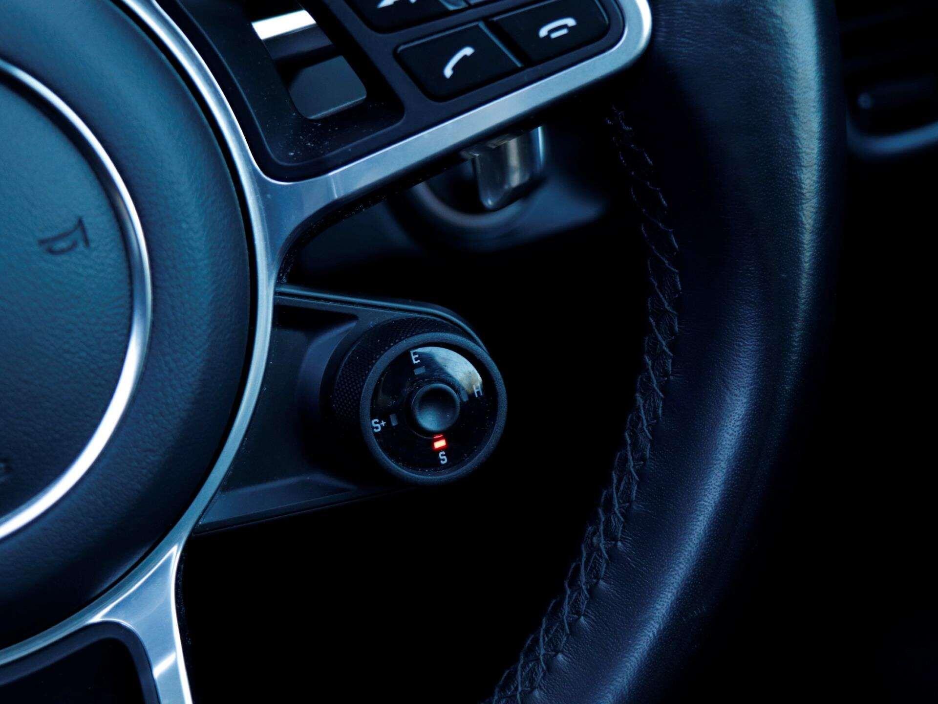 Porsche Cayenne view 20