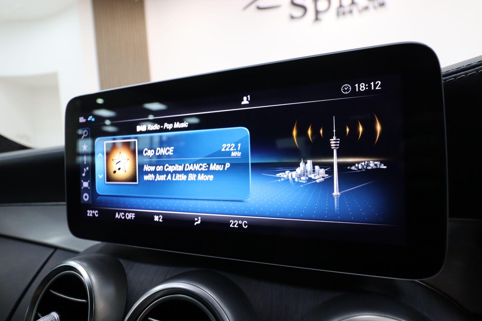 Mercedes-Benz C Class view 24