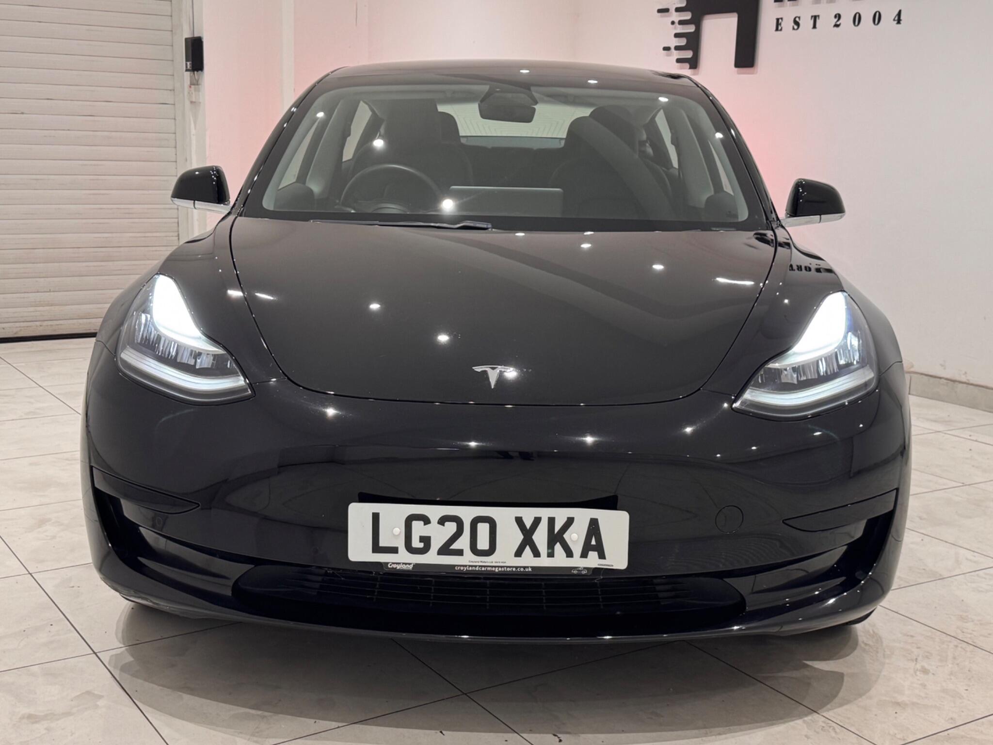 Tesla Model 3 view 5