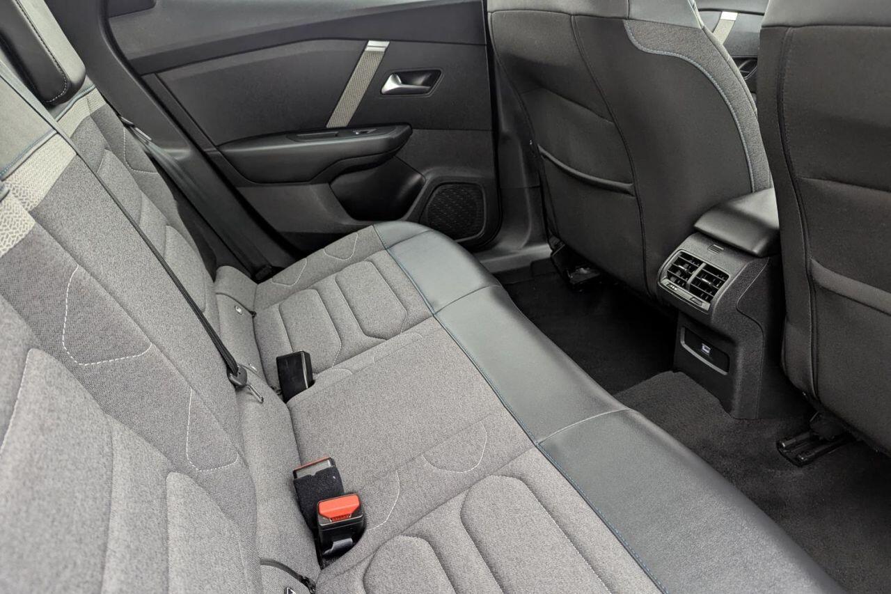 Citroen C4 view 18