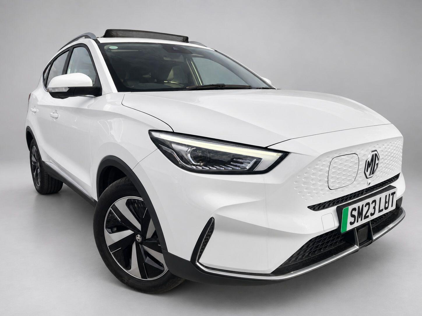MG ZS view 4