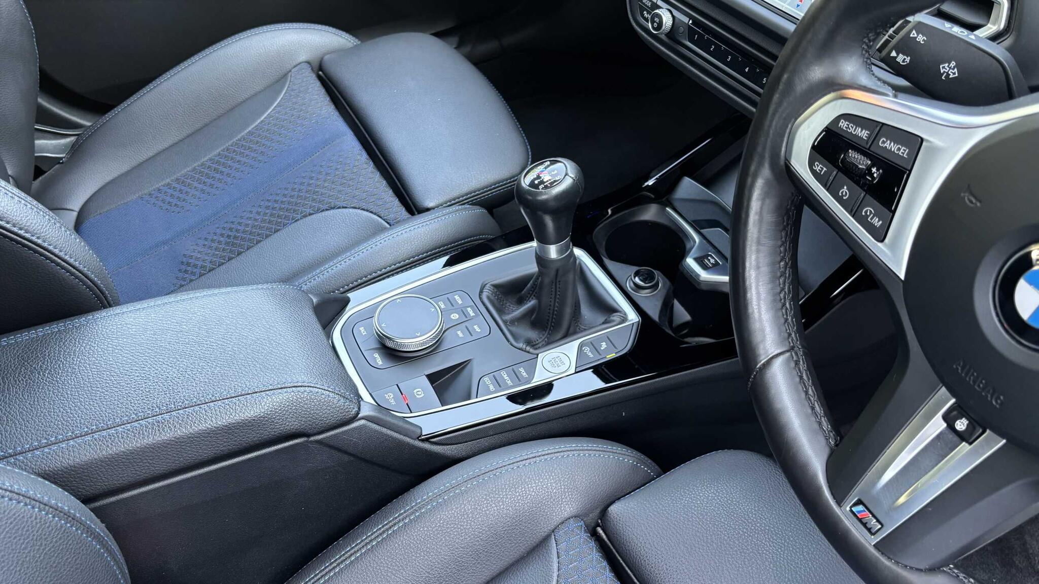 BMW 1 Series view 8