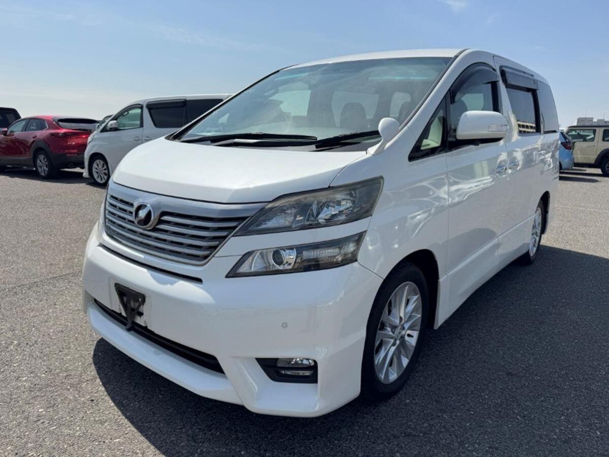 Toyota Vellfire view 4