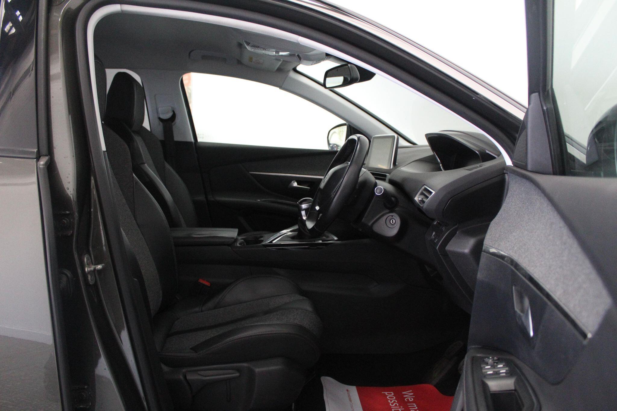 Peugeot 3008 view 30