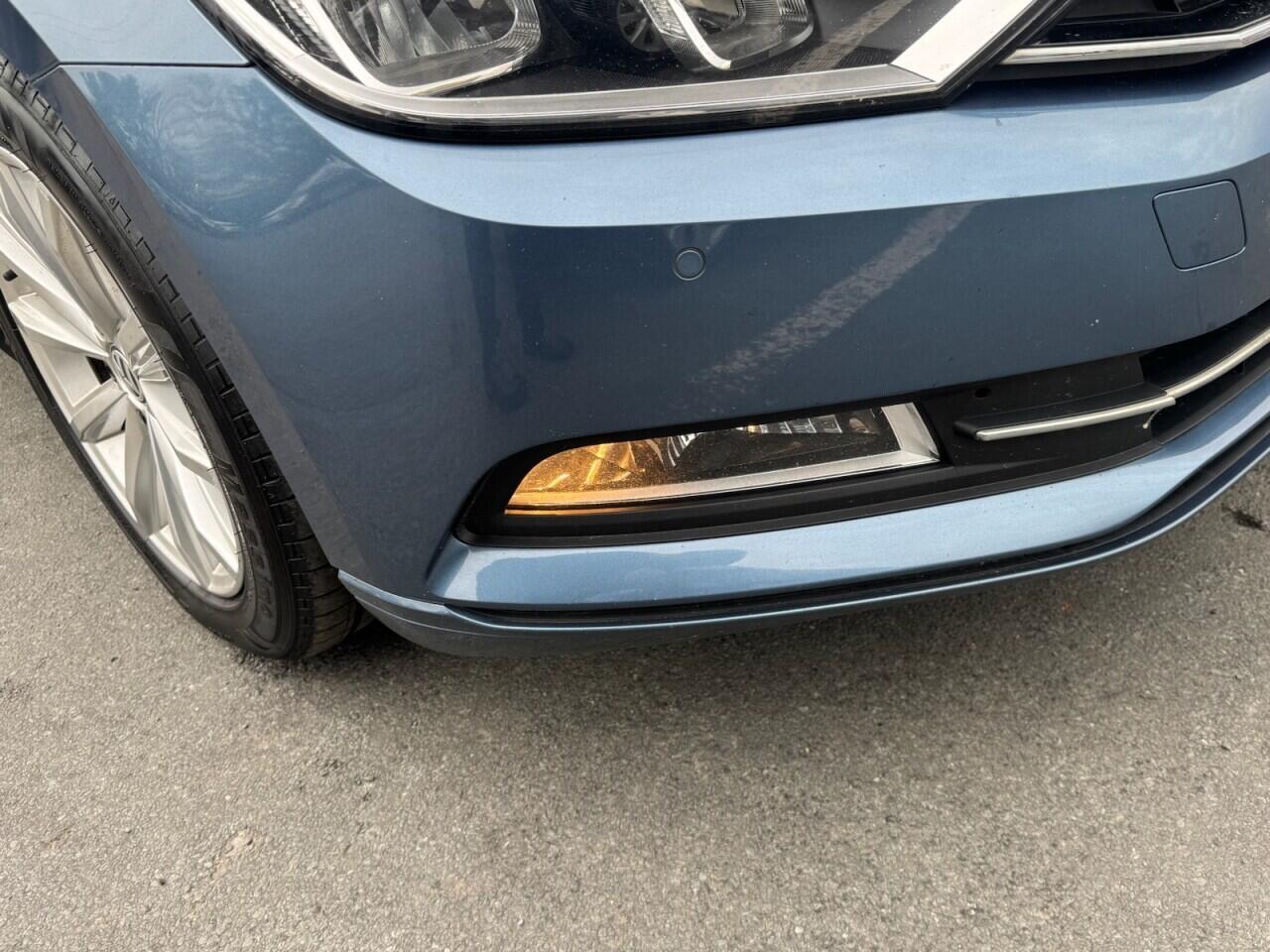 Volkswagen Passat view 34