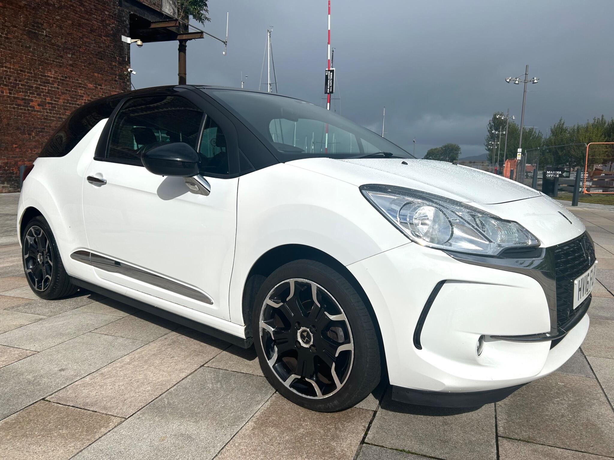 DS Automobiles DS 3 view 5