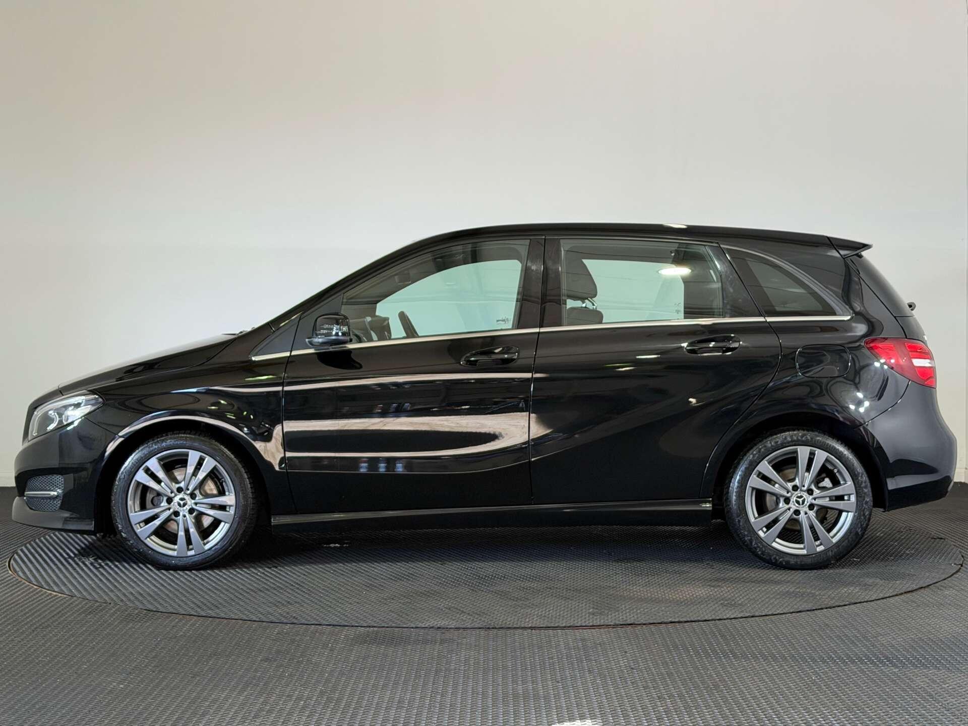 Mercedes-Benz B-Class view 4