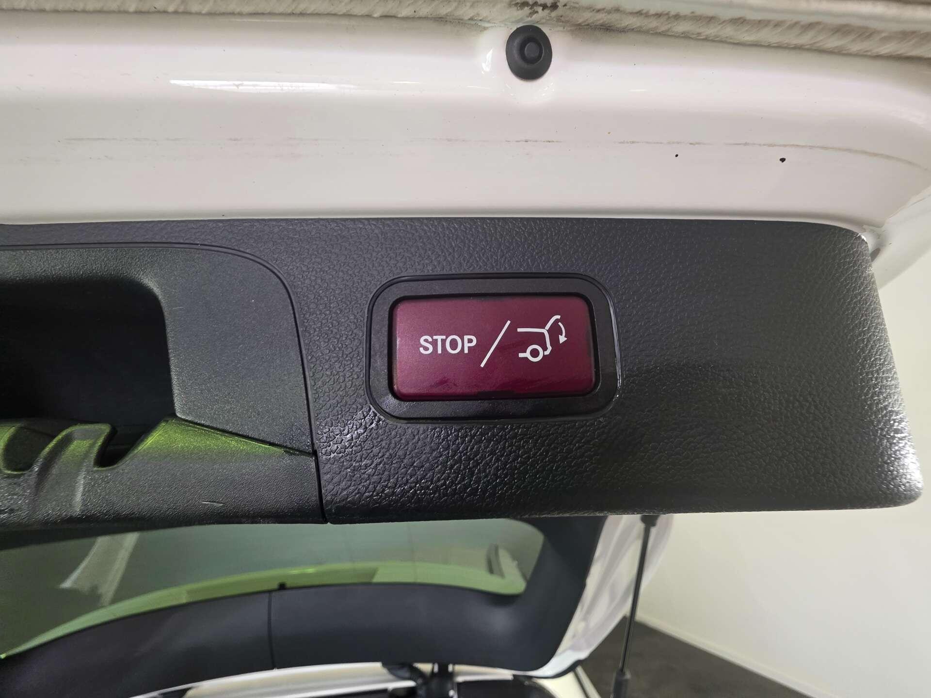 Mercedes-Benz GLC view 45
