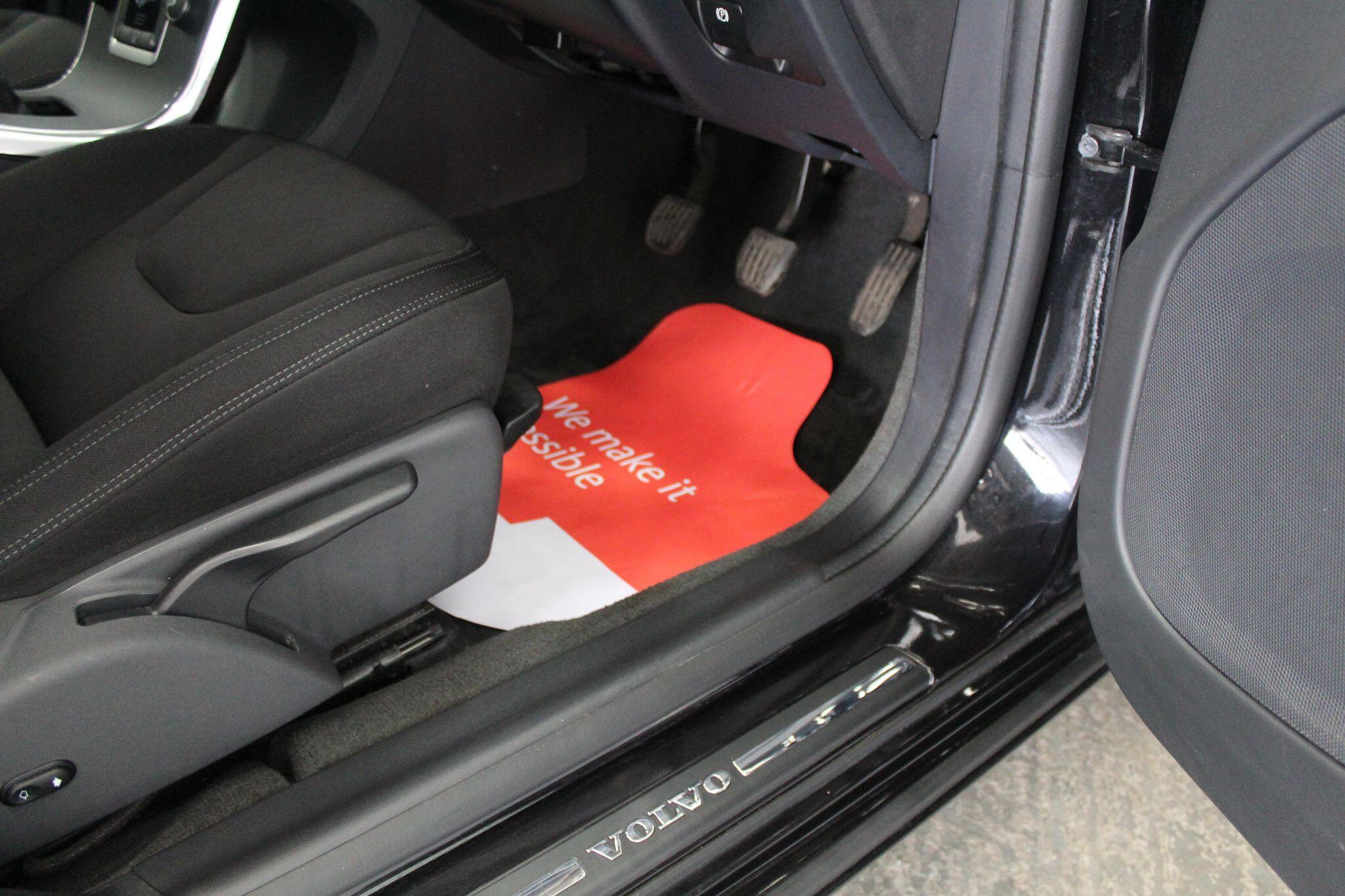 Volvo V60 view 47