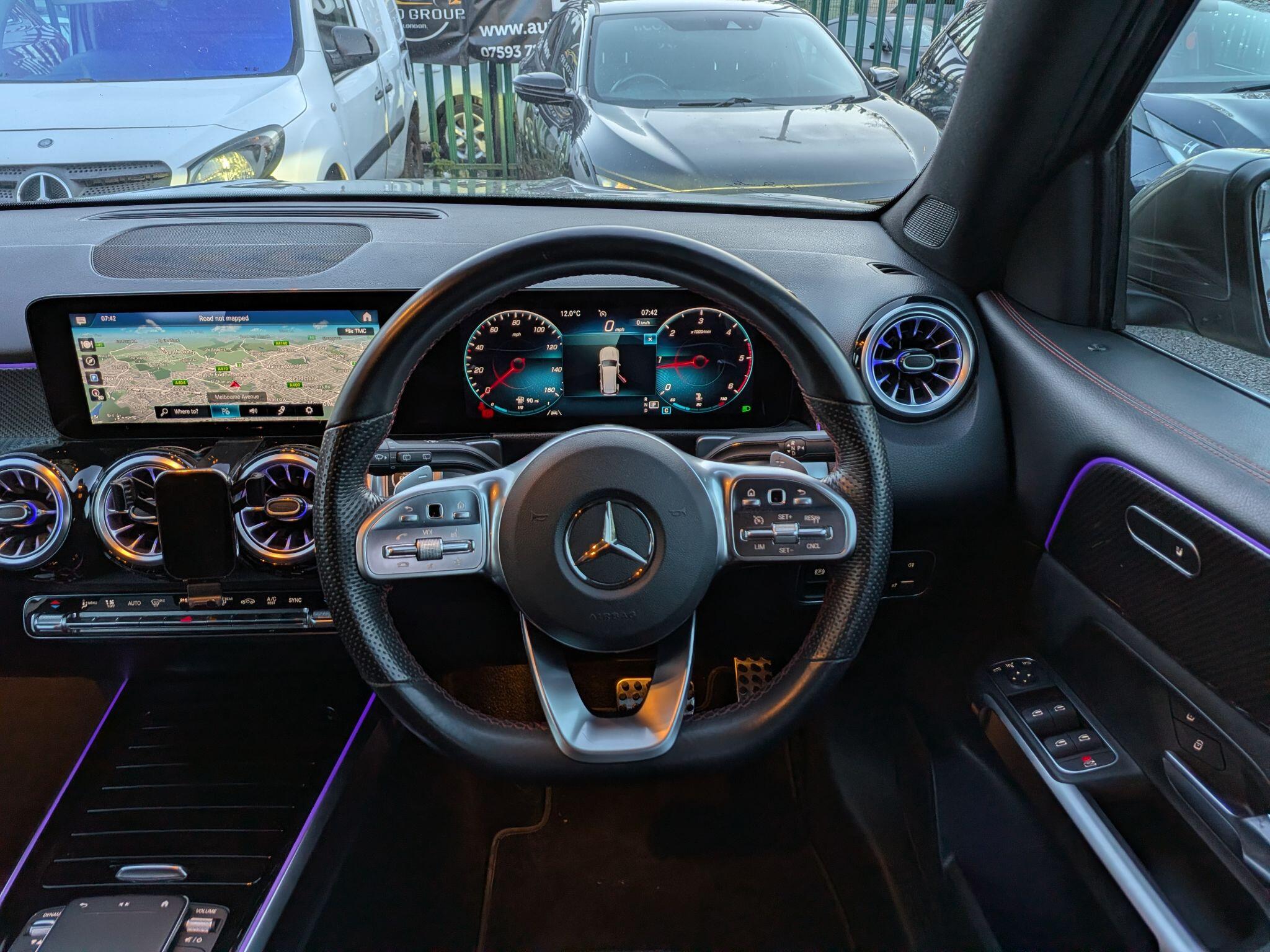 Mercedes-Benz GLB view 34