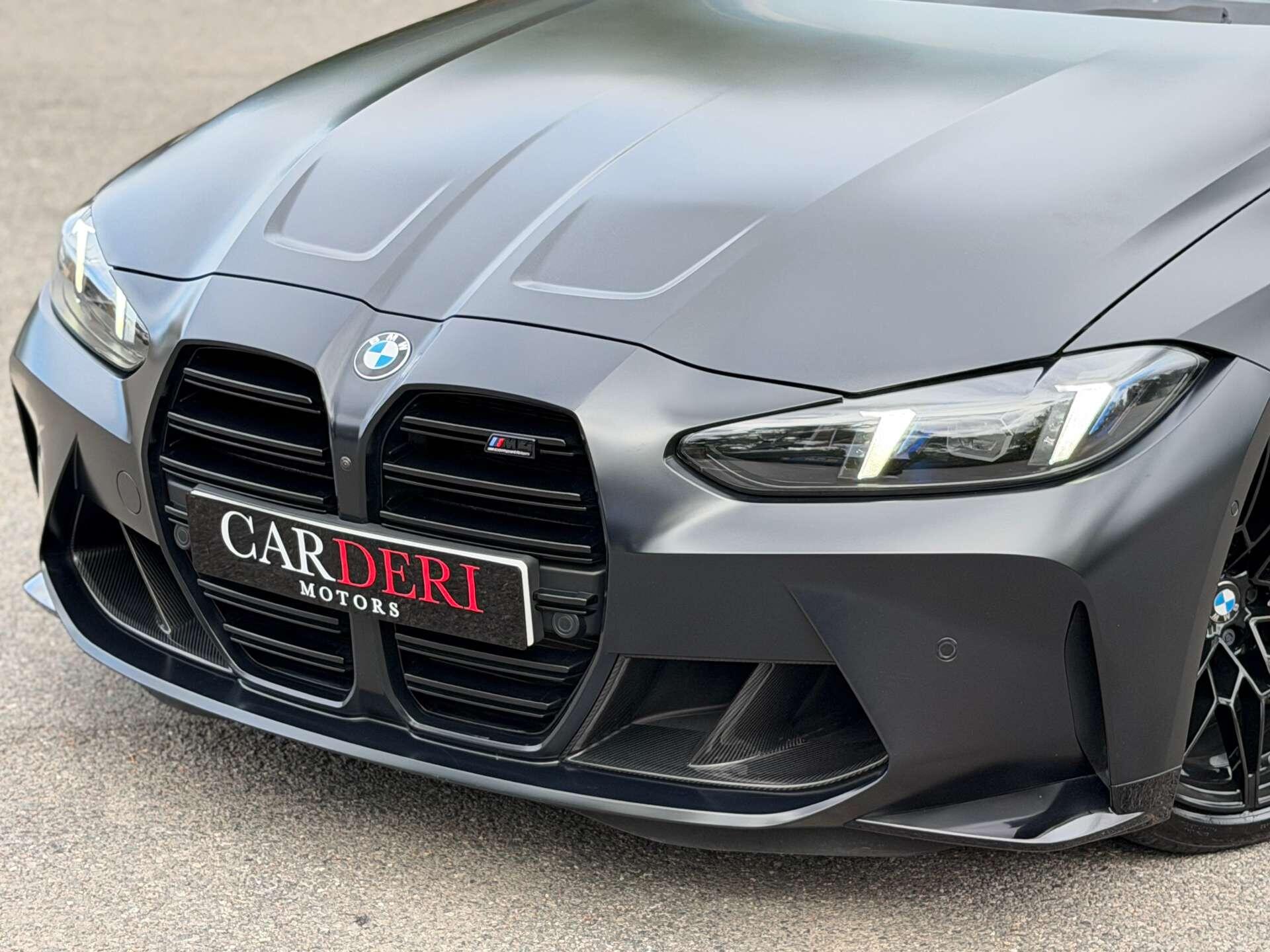 BMW M4 view 11