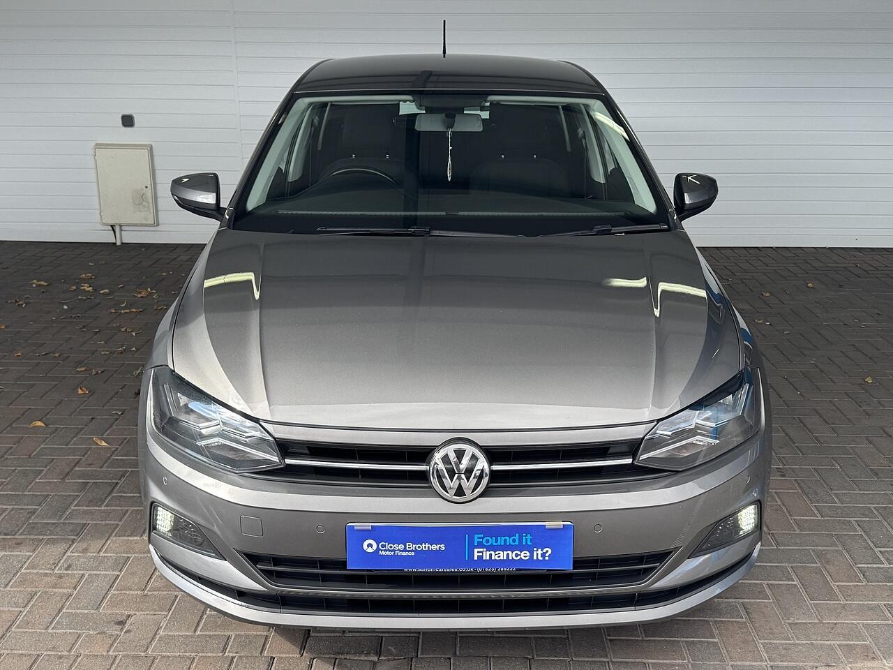 Volkswagen Polo view 2