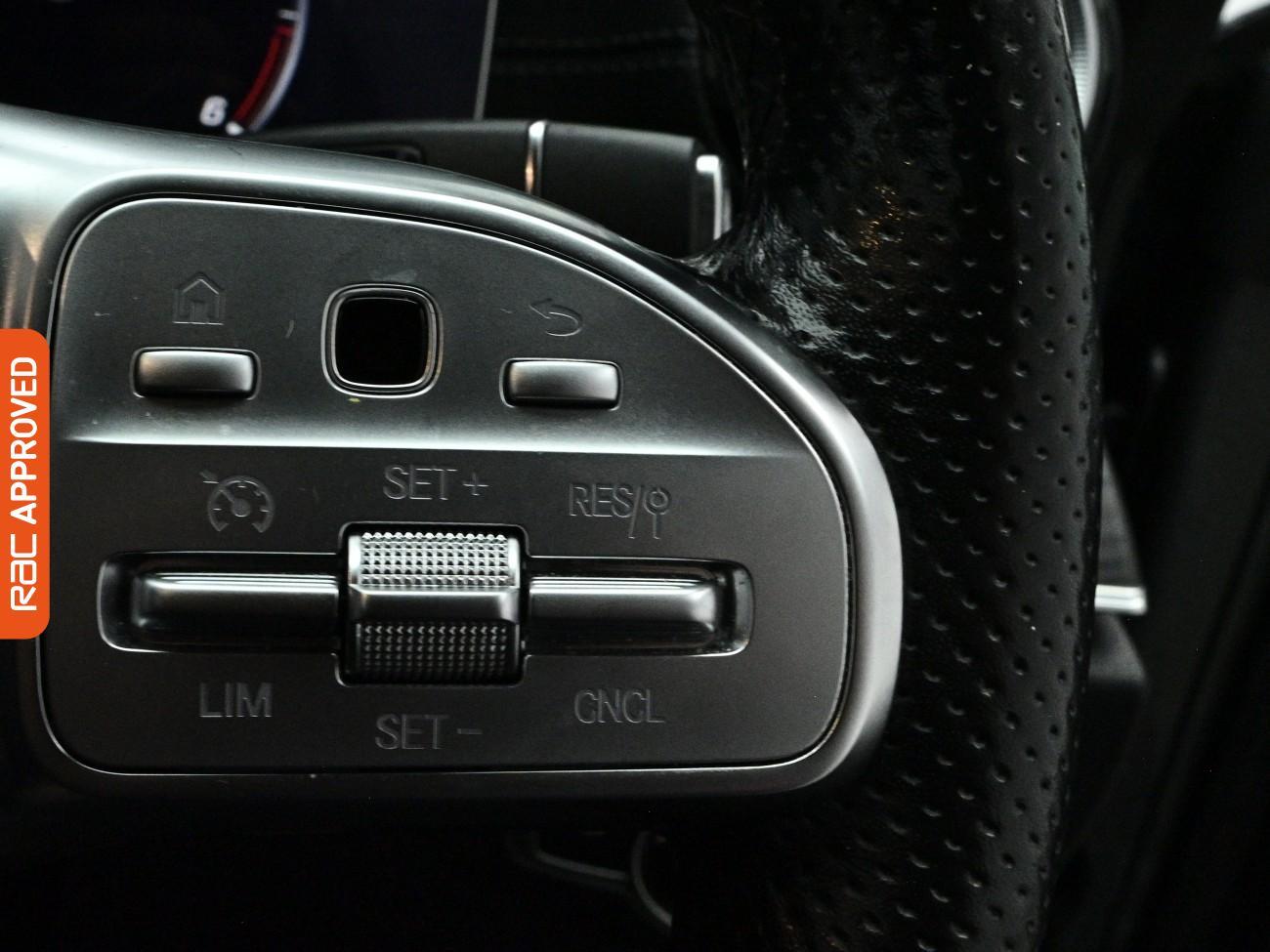 Mercedes-Benz E-Class view 27