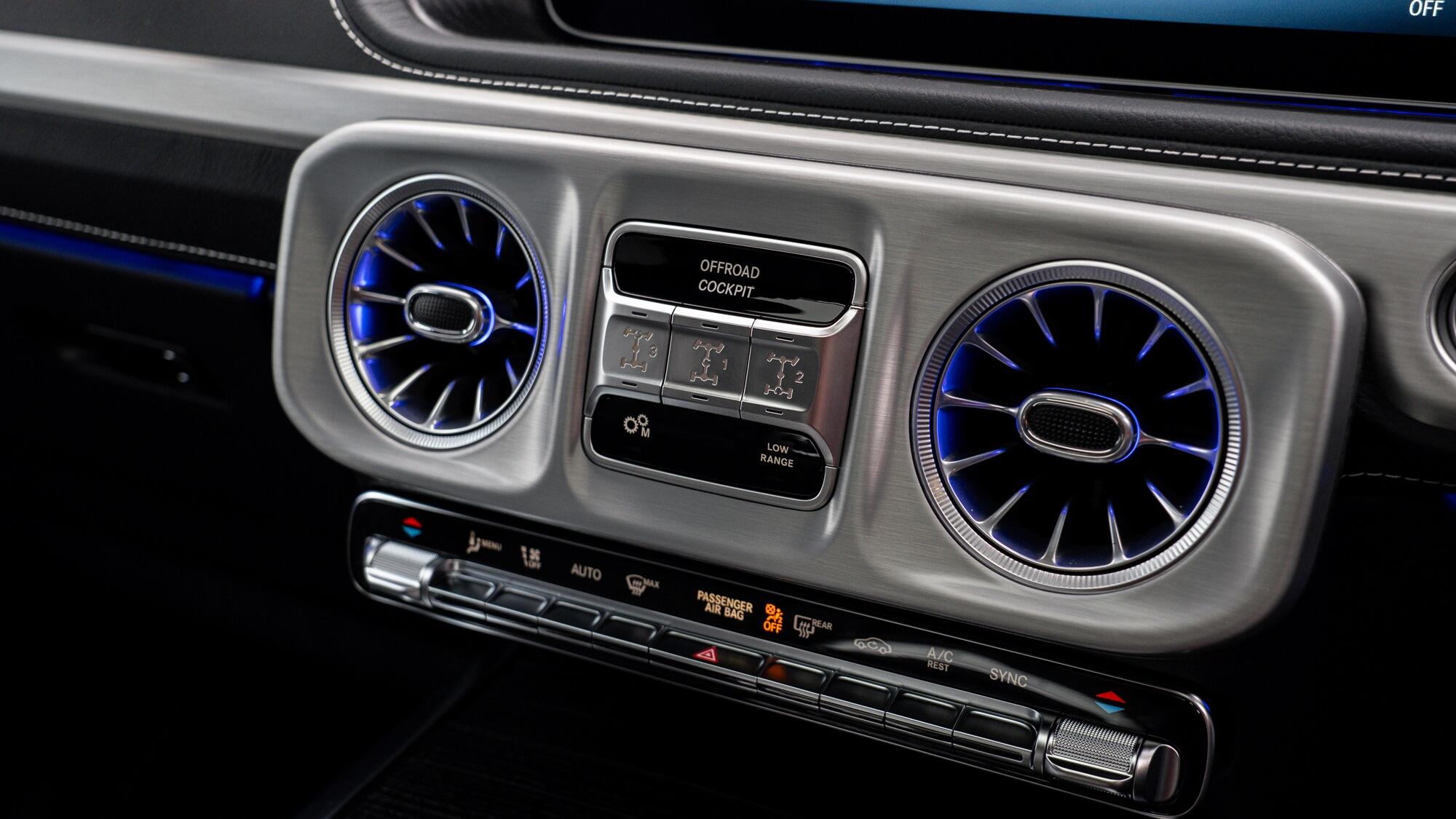 Mercedes-Benz G-Class view 17