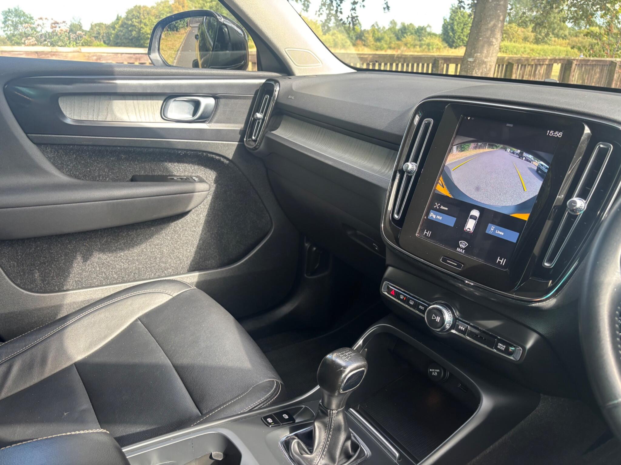 Volvo XC40 view 17