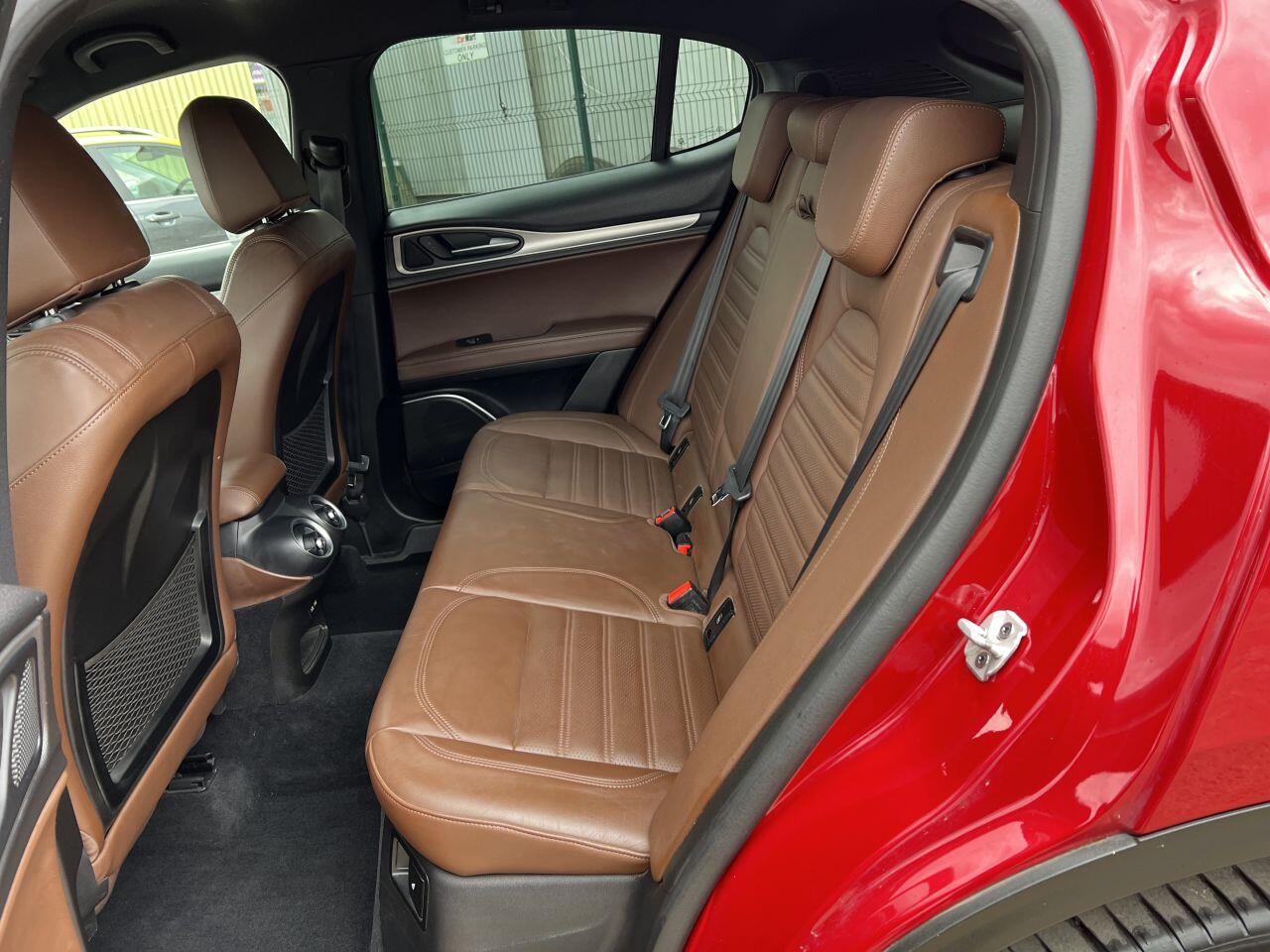 Alfa Romeo Stelvio view 29
